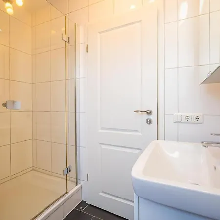 16 Im 2 Og Haus Stranddistel, Moderne Fur 4 Personen In Apartamento